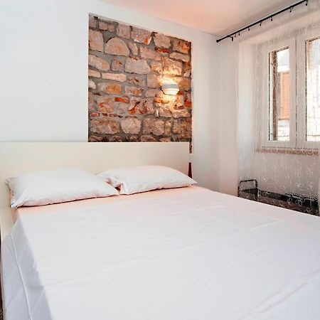 Monte B. Exclusive Apartment โรวีน ภายนอก รูปภาพ