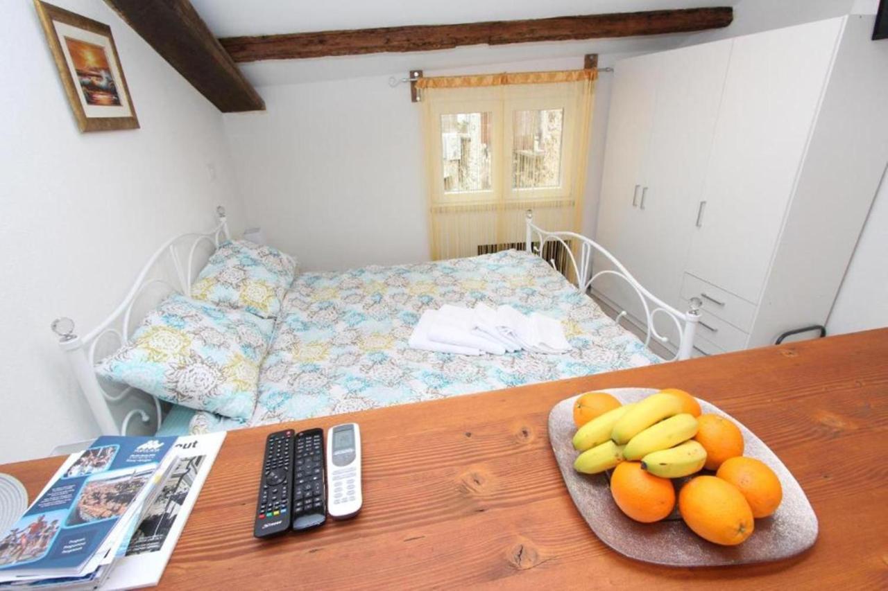 Monte B. Exclusive Apartment โรวีน ภายนอก รูปภาพ