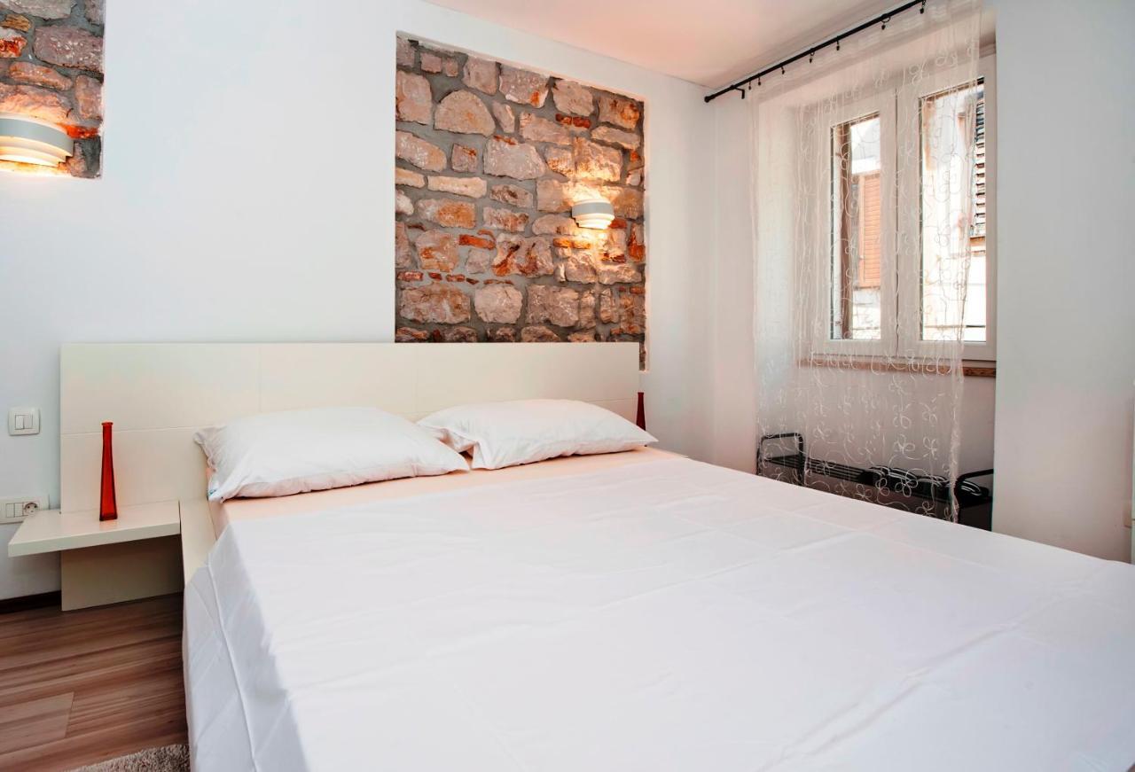Monte B. Exclusive Apartment โรวีน ภายนอก รูปภาพ
